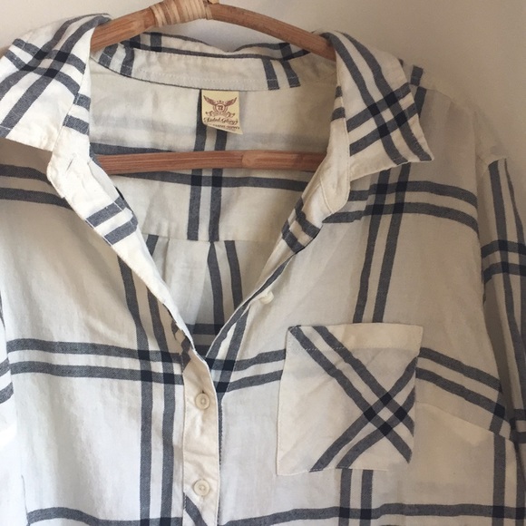Tops - oversized flannel black and white